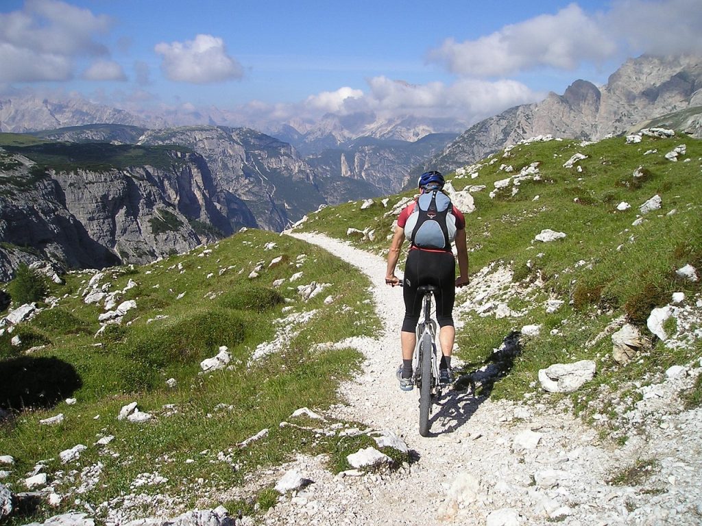 col de montagne à vélo