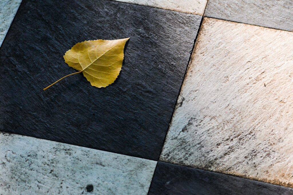 découvrez l'art du carrelage avec nos conseils, astuces et techniques pour réussir vos projets de rénovation intérieure et extérieure. transformez vos espaces avec style grâce à un carrelage de qualité.