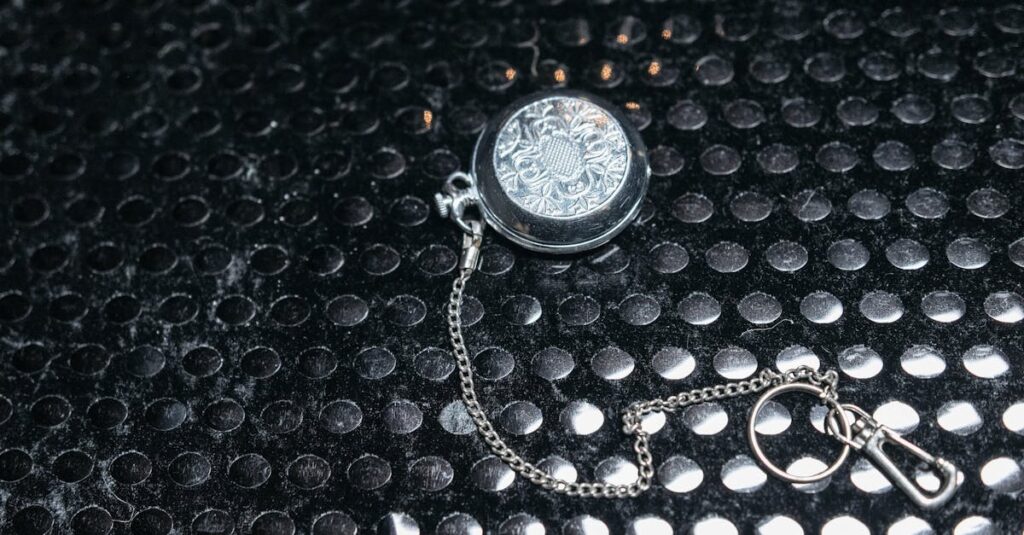 découvrez l'art de la gravure sur métal, une technique artisanale qui permet de personnaliser vos objets avec des designs uniques et durables. que ce soit pour des bijoux, des trophées ou des éléments décoratifs, notre savoir-faire met en valeur la beauté du métal en alliant précision et créativité.