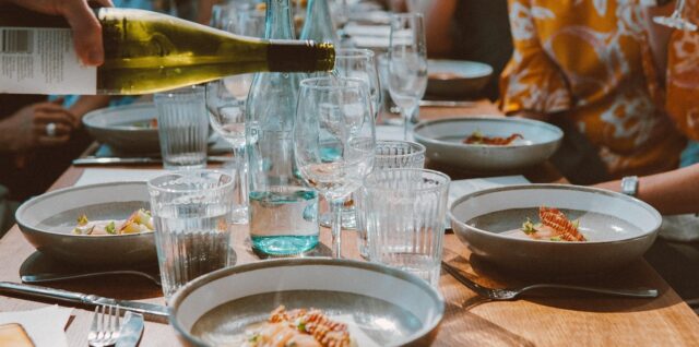 découvrez comment organiser des rassemblements sociaux réussis, favoriser les échanges et créer des moments inoubliables entre amis, famille ou collègues.