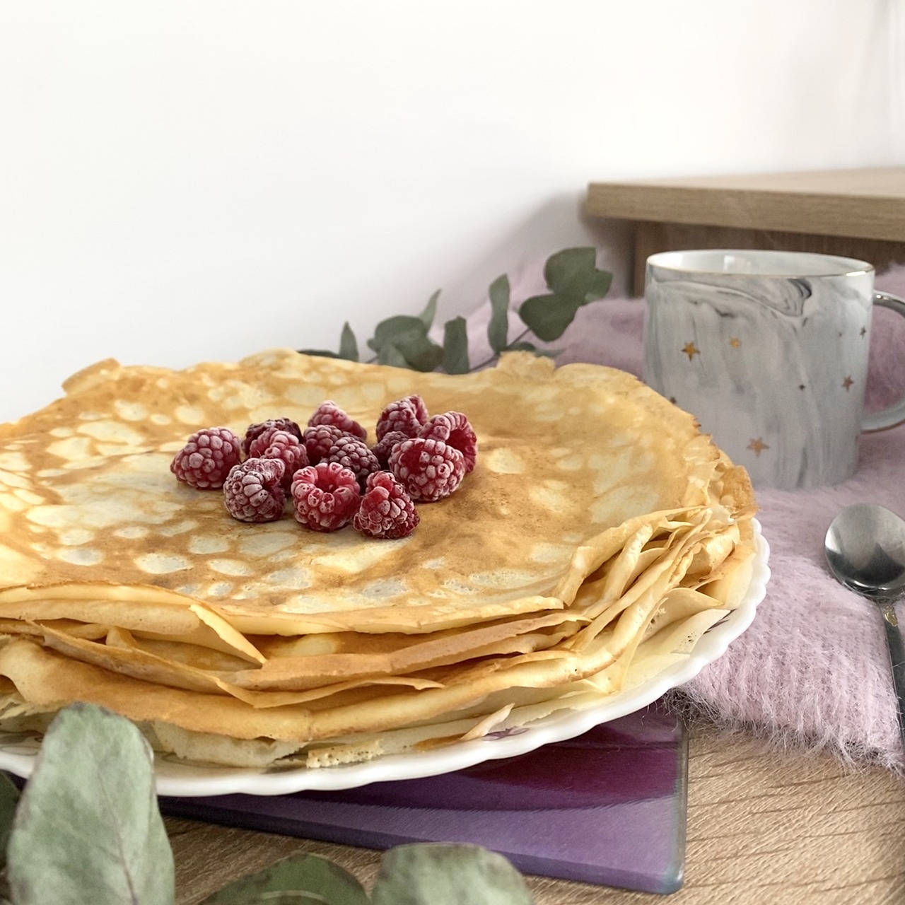 découvrez la recette traditionnelle des pancakes bretons, moelleux et savoureux, parfaits pour un petit-déjeuner gourmand ou un goûter chaleureux.