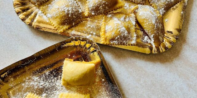 découvrez nos pâtes fraîches artisanales, préparées avec des ingrédients naturels pour une saveur authentique et une texture parfaite.