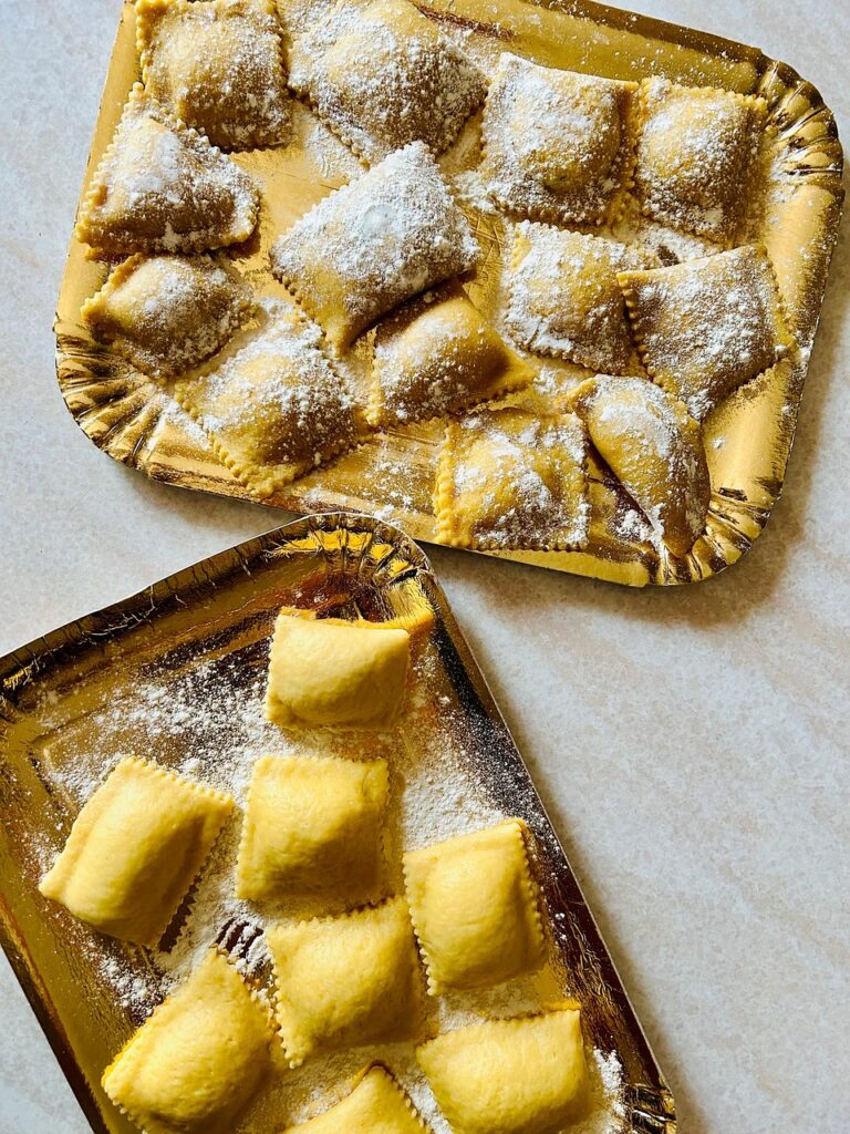 découvrez nos pâtes fraîches artisanales, préparées avec des ingrédients naturels pour une saveur authentique et une texture parfaite.