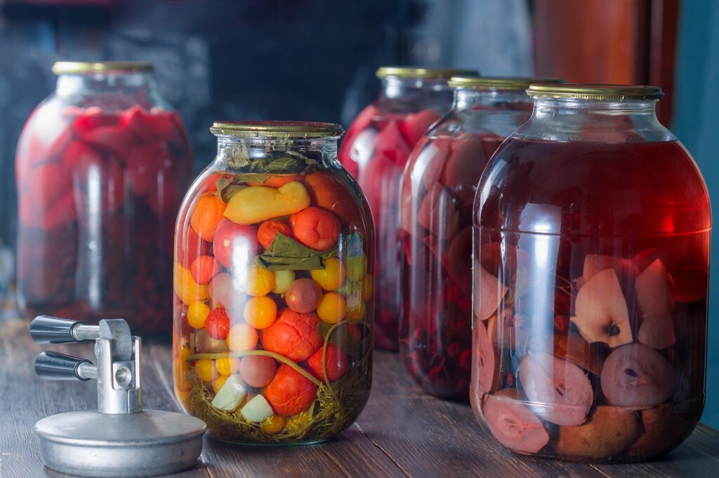 découvrez l'art de la mise en conserve maison pour préserver vos fruits et légumes en toute saison. conseils, recettes et astuces pour réussir vos conserves facilement.