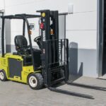 louez un chariot élévateur adapté à vos besoins : découvrez des solutions flexibles, fiables et économiques pour vos chantiers et opérations logistiques.